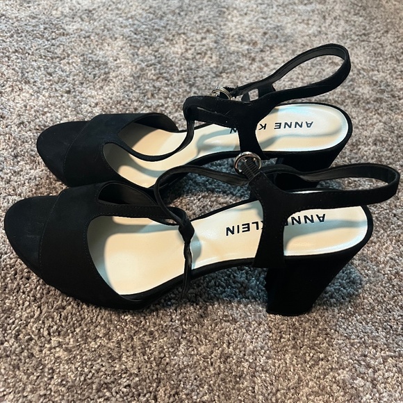 Anne Klein Women’s Heels (size 11) - Picture 1 of 3